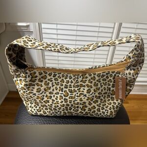 Leopard Print Hobo Shoulder Bag! Super Cute! It’s Definitely A Must Buy!🤎🤎
